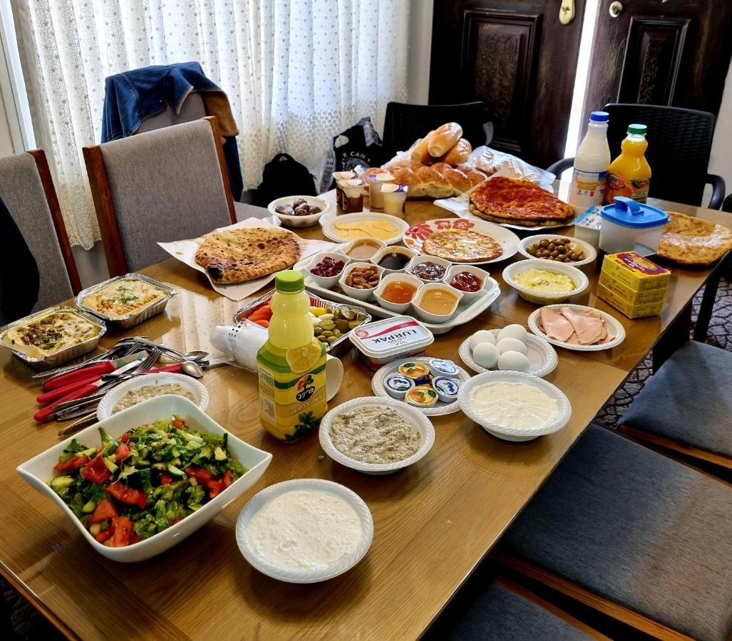 צימרים בגולן דובדבן בחרמון Mas'ada Esterno foto